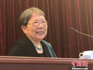 ϯĽ�ػء��ϼҡ�̸����ʫ����Ӣ��������