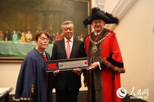 ��Ӣ���ں���Ϊ������ϵ�����ˡ������